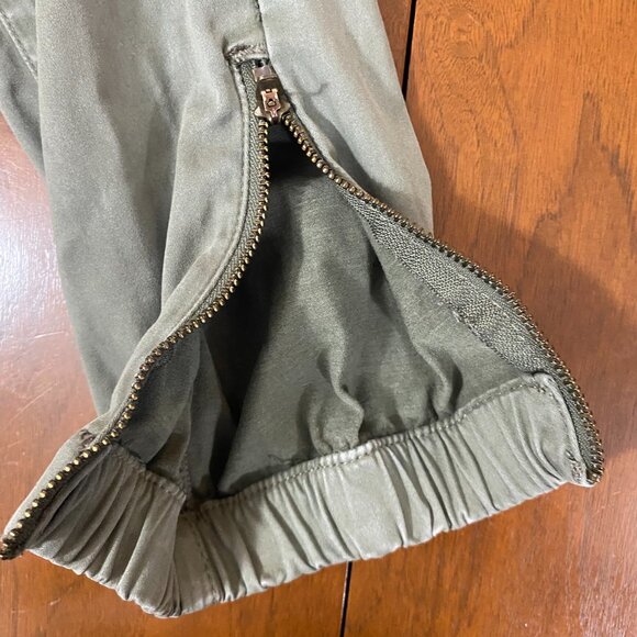 American Eagle Olive Crop Pant with Drawstring, 4R - Picture 9 of 9